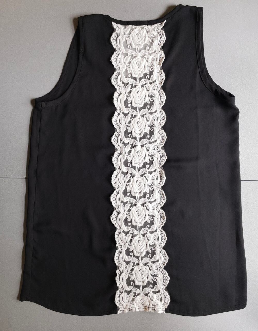 Tea n Rose Black Pocket Tank with White Lace Embroidered Back Panel Indie Rocker